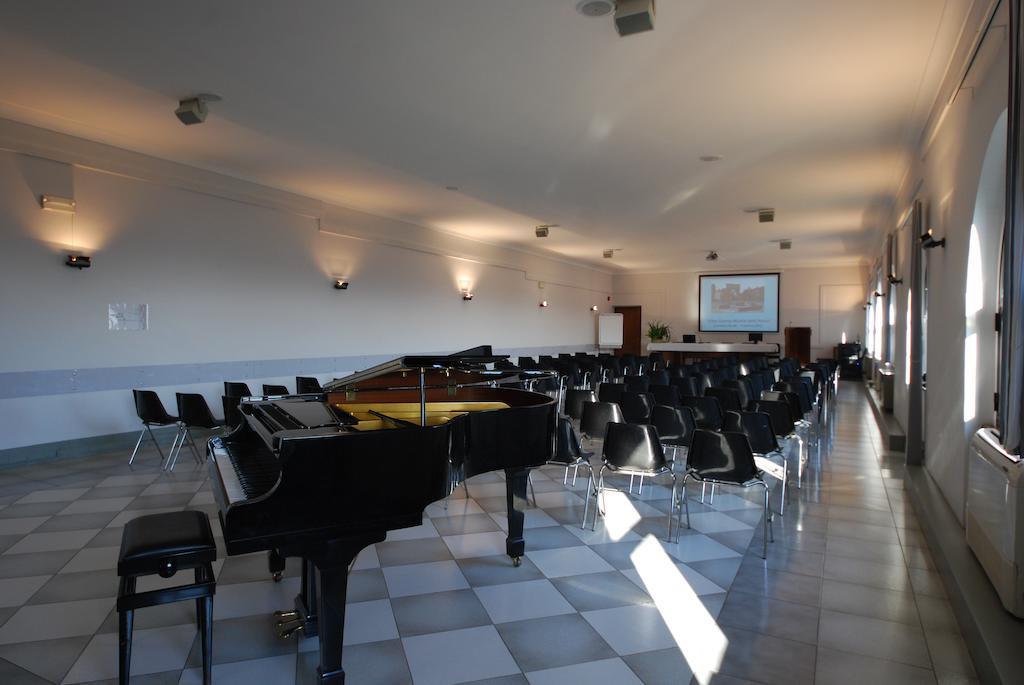 Villa Santa Maria Dell'Arco - Centro Oreb Cazzago San Martino Buitenkant foto