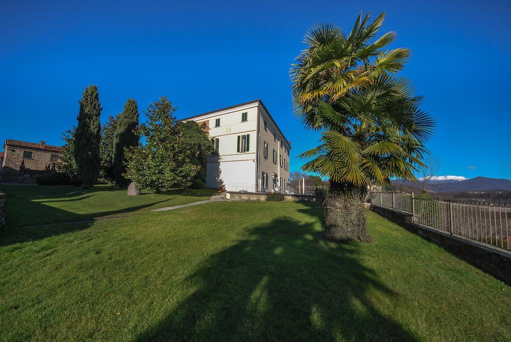 Villa Santa Maria Dell'Arco - Centro Oreb Cazzago San Martino Buitenkant foto