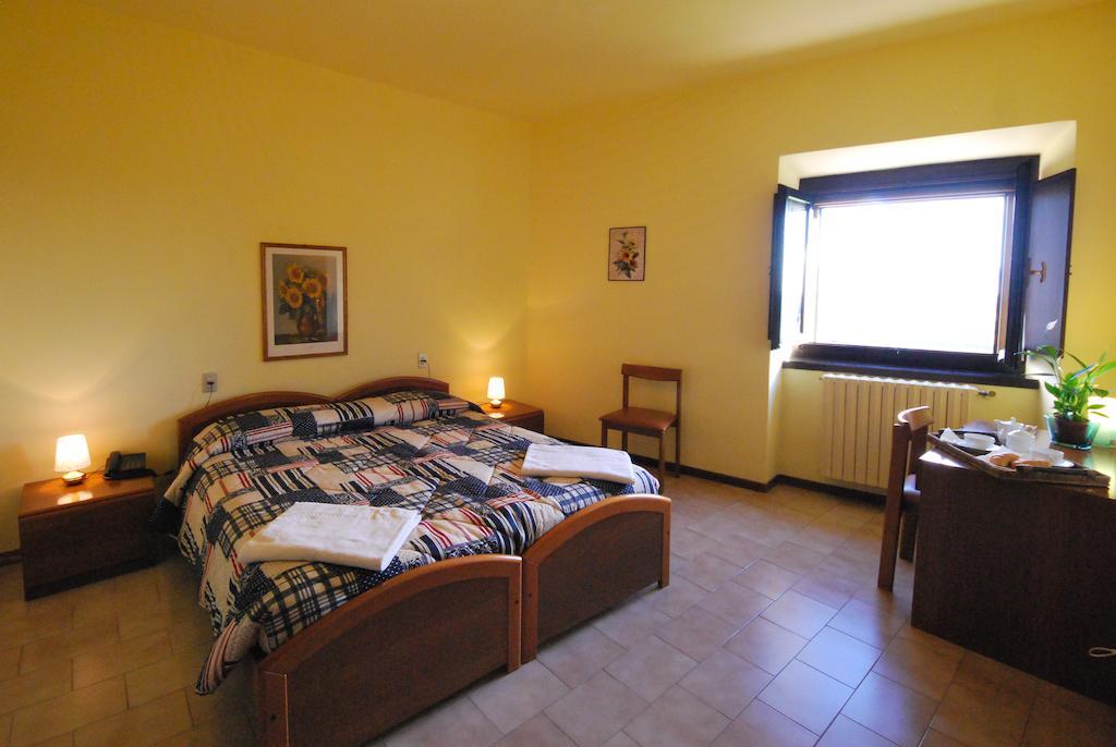 Villa Santa Maria Dell'Arco - Centro Oreb Cazzago San Martino Kamer foto