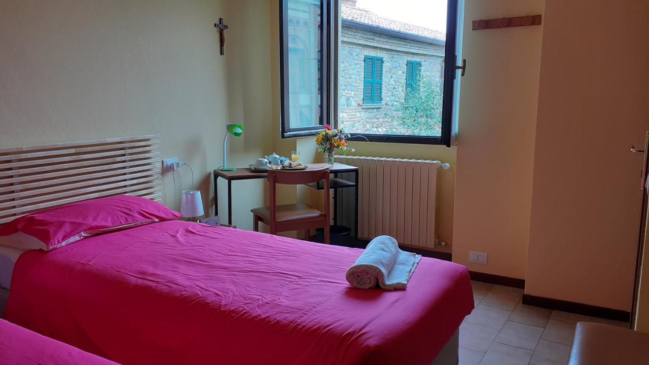Villa Santa Maria Dell'Arco - Centro Oreb Cazzago San Martino Buitenkant foto